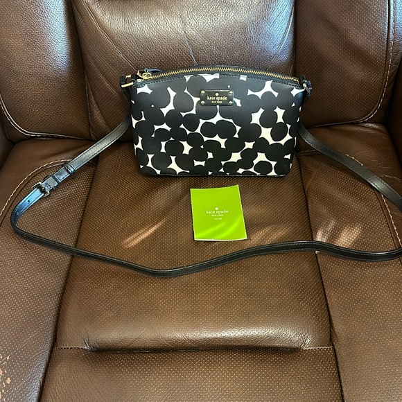 kate spade Handbags - Kate Spade Crossbody Bag